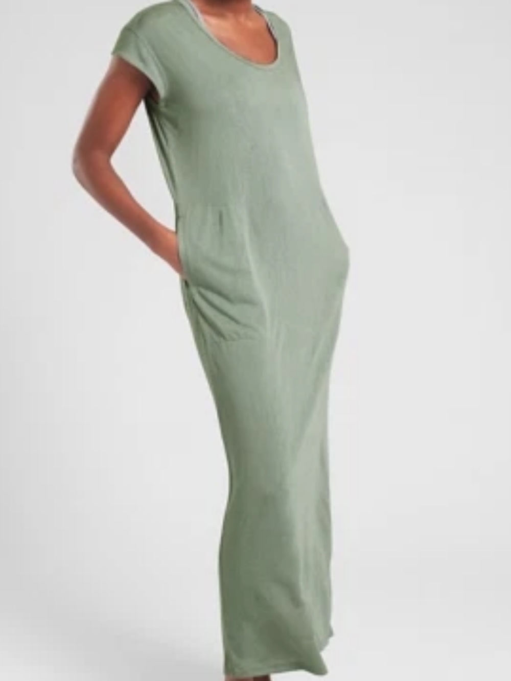NWOT Athleta Martinique Maxi Dress in sage green featuring side pockets